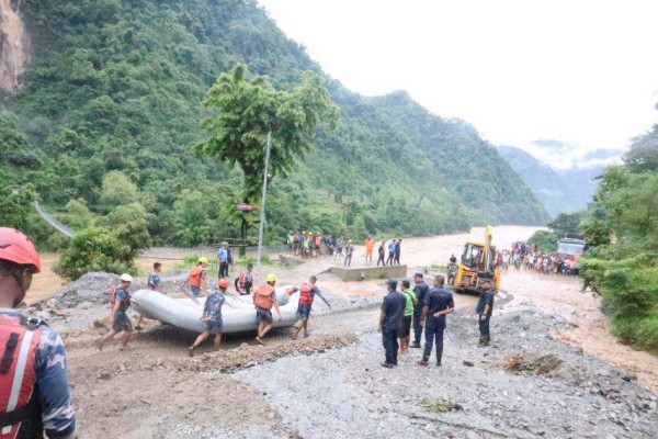 बेपत्ता बस र यात्रुको खोजीमा अन्तर्राष्ट्रिय तालिम प्राप्त गोताखोर र प्रविधिको प्रयोग