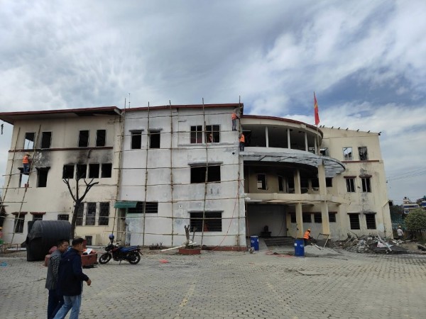 एमाले केन्द्रीय कार्यालय भवनको मर्मत थालियो        