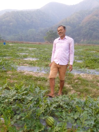 उदाहरणीय बन्दै सुरौदी तिखेढुङ्गामा खरबुजाखेती    