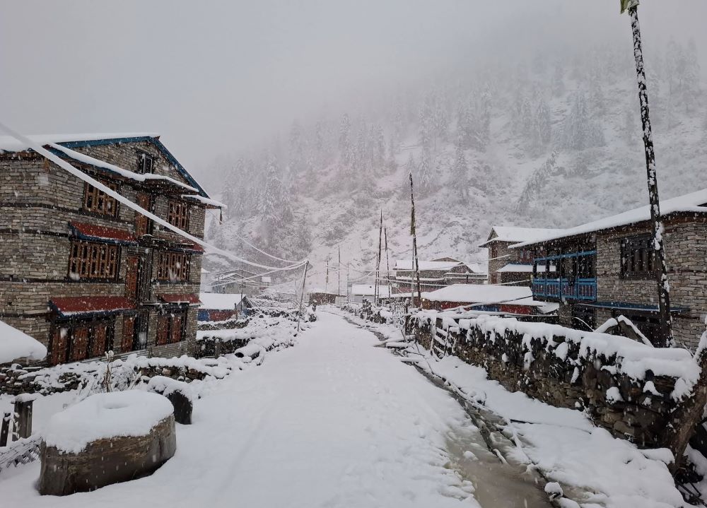 हिमाली र उच्च पहाडी भेकमा हिमपात (फोटो फिचर)