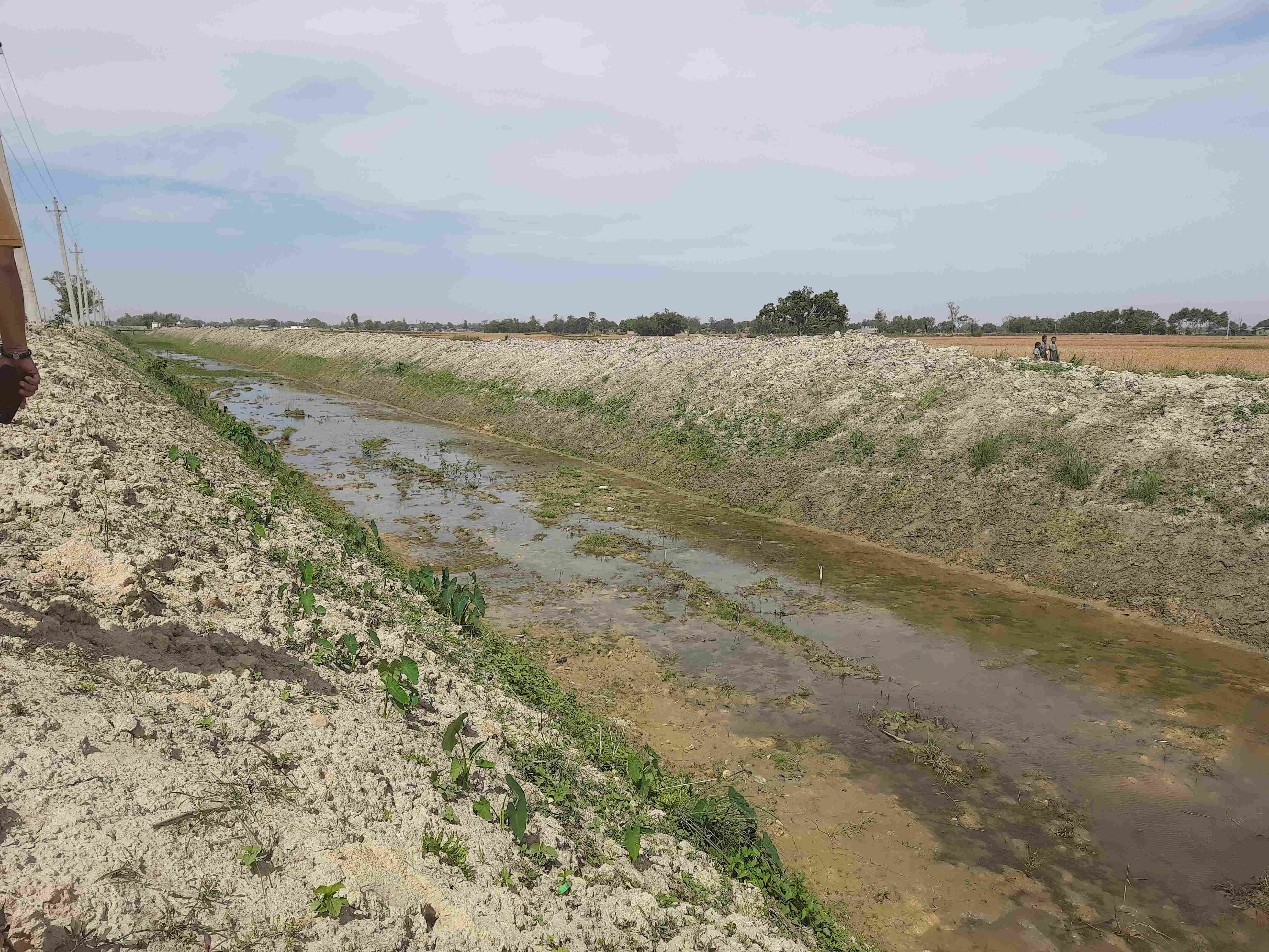 गण्डक नहर सरसफाइ अभियान तीव्र गतिमा        