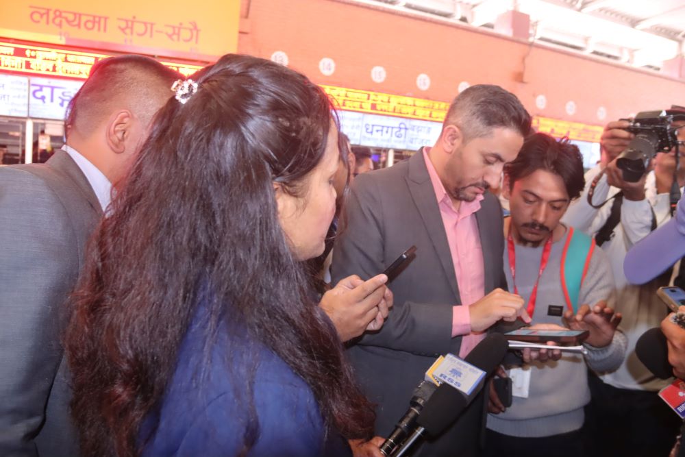 सञ्चारमन्त्रीद्वारा गोँगबु बसपार्कमा निःशुल्क इन्टरनेट सेवा शुभारम्भ        