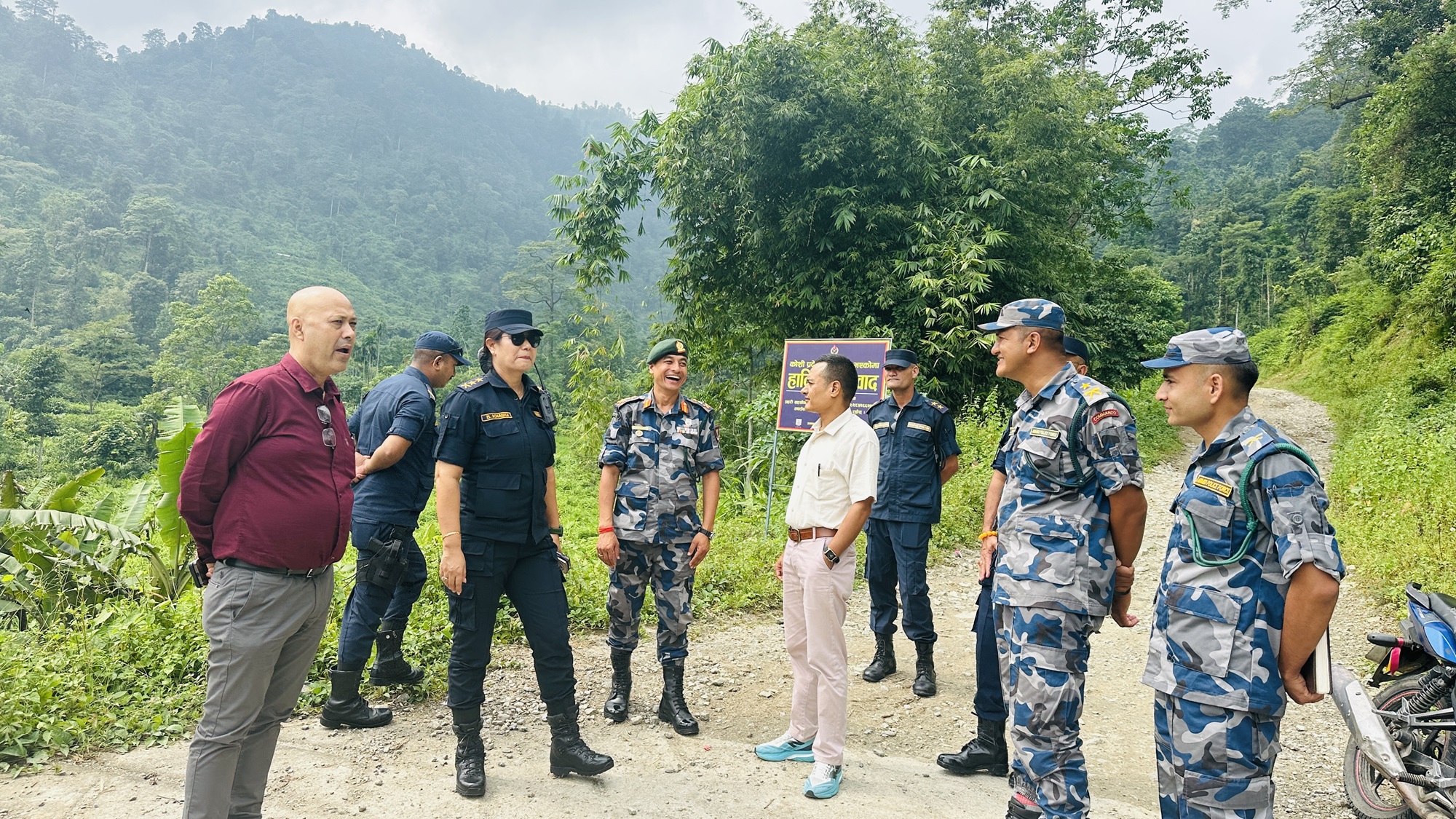 सीमा क्षेत्रमा सुरक्षा निगरानी बढाउँदै झापा प्रशासन   
