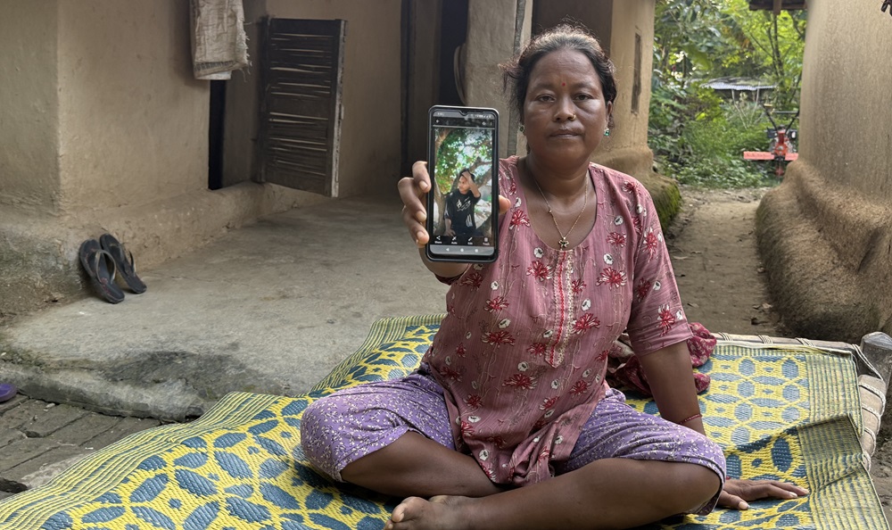 दोहोरो पीडामा बन्दुरामः ‘छोरा रसुवामा बेपत्ता, मिर्गौला पीडित श्रीमती उपचार नपाएर थला’   