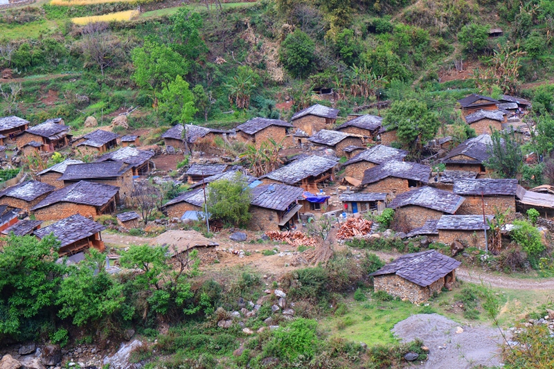 बुढाथोक घरबास : परम्परागत घरमा स्थानीय परिकार    