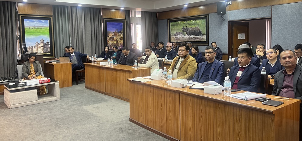 सञ्चार मन्त्रालयको दोस्रो त्रैमासिक समीक्षाः पुँजीगत खर्च बढाइनुपर्नेमा जोड   