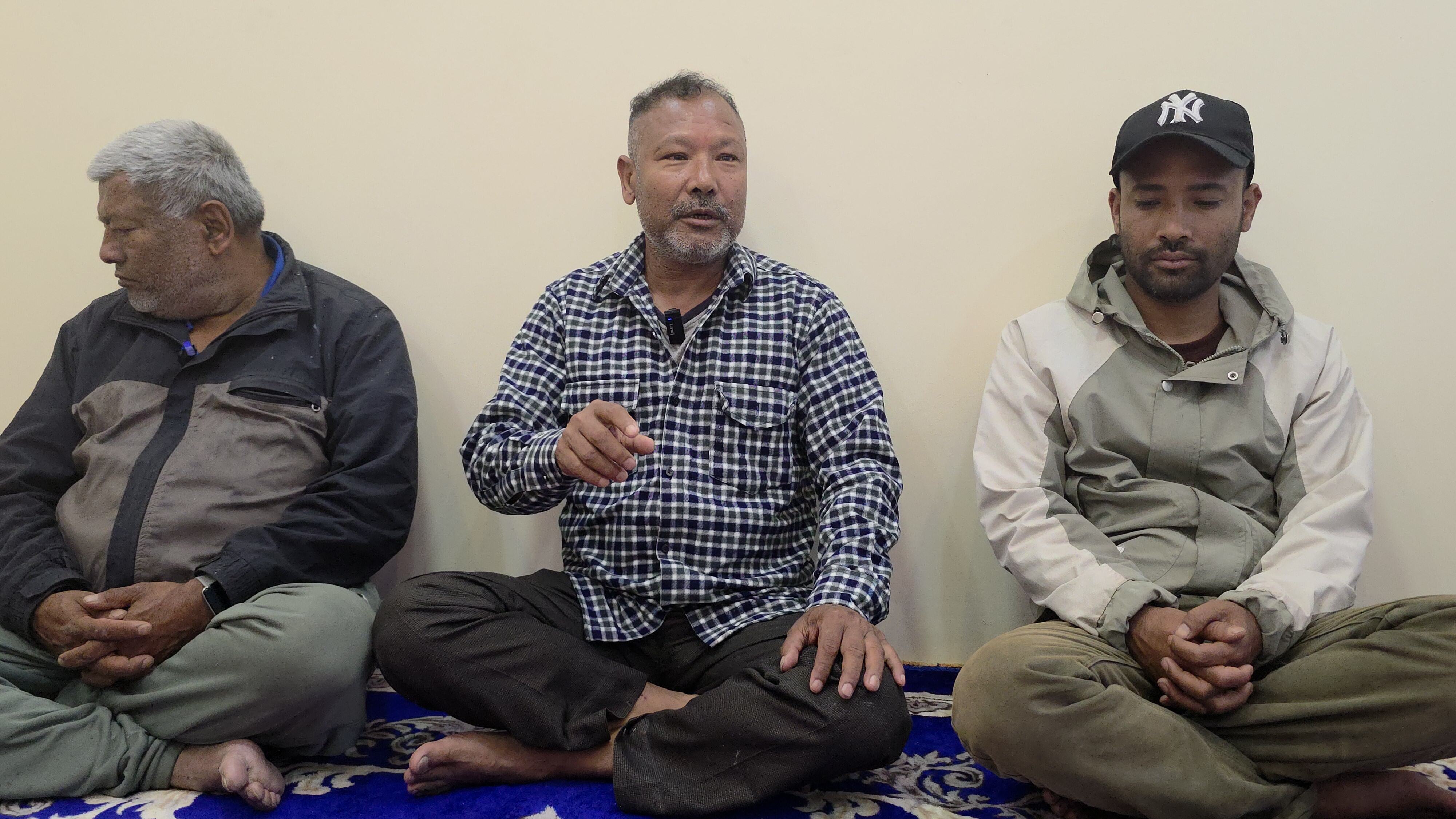 सुजनले चौथो पटक जिब्रो छेड्ने        