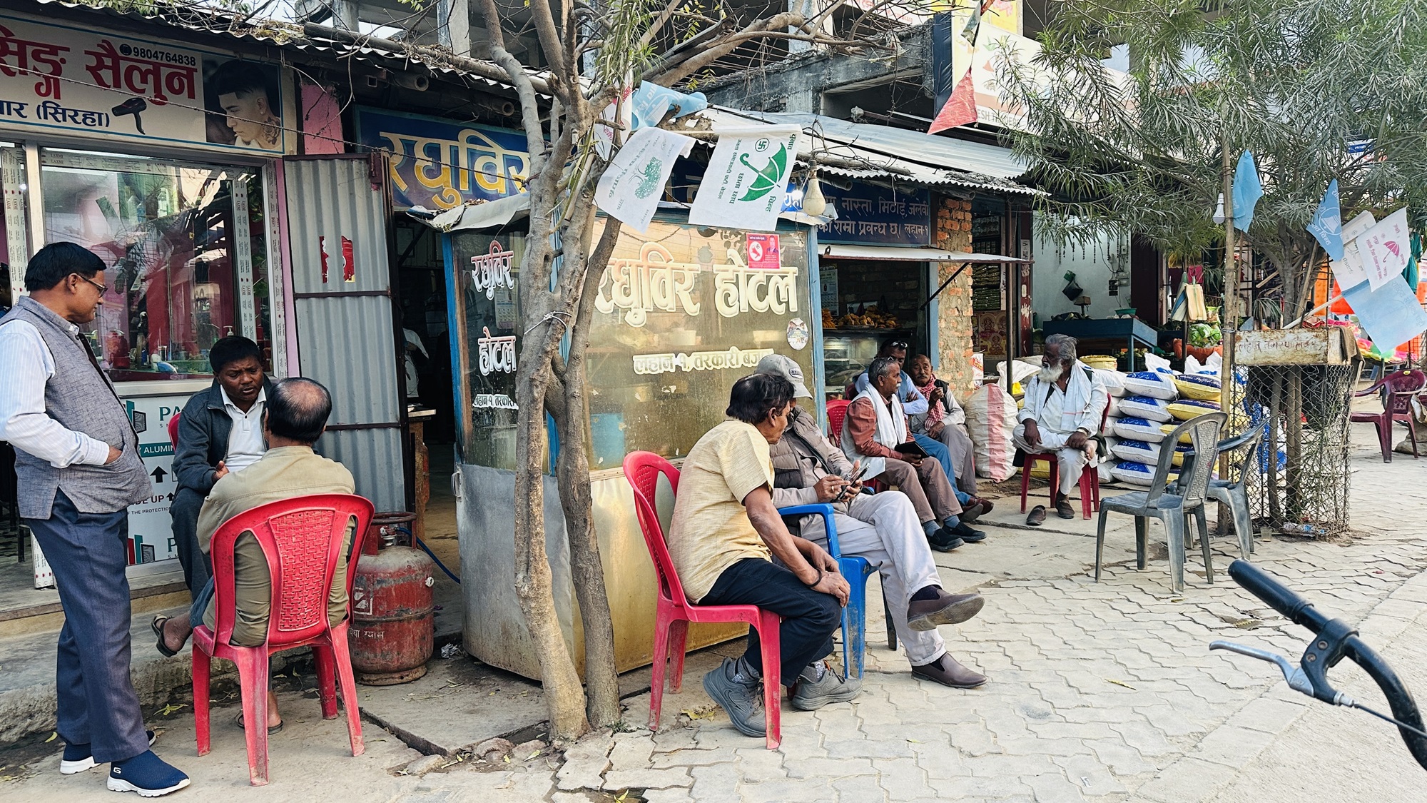 पुराना प्रतिबद्धताको हिसाब माग्दै सिरहाका मतदाता   