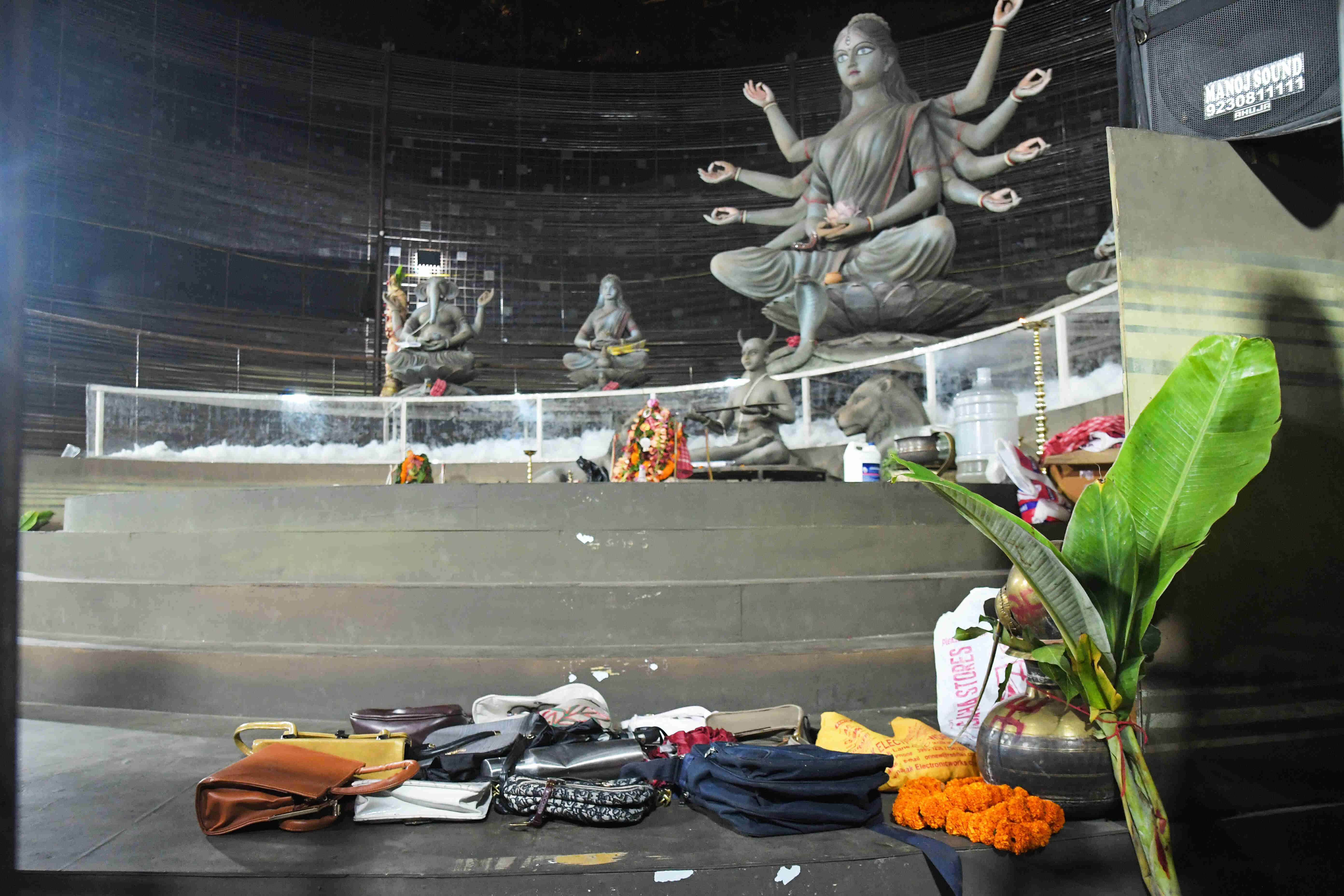 दुर्गा पूजा मण्डपमा भागदौड, १९ जनाको मृत्यु, २५ घाइते