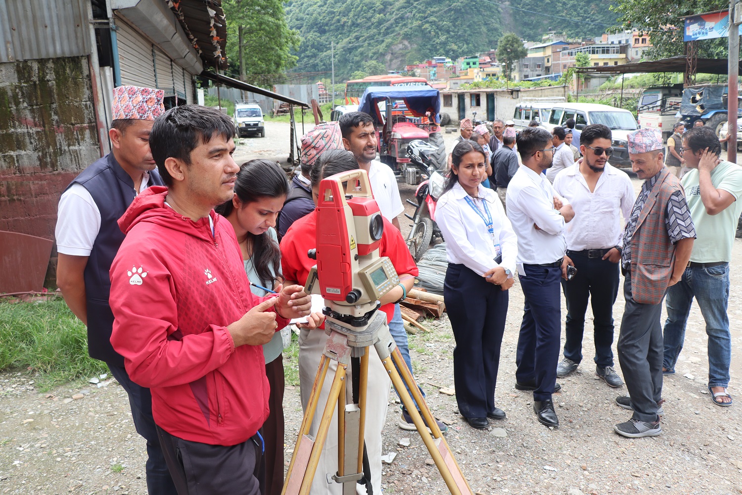 जलजलामा सुकुम्वासी र अव्यवस्थित बसोबासीका लागि जग्गा नापजाँच थालियो   