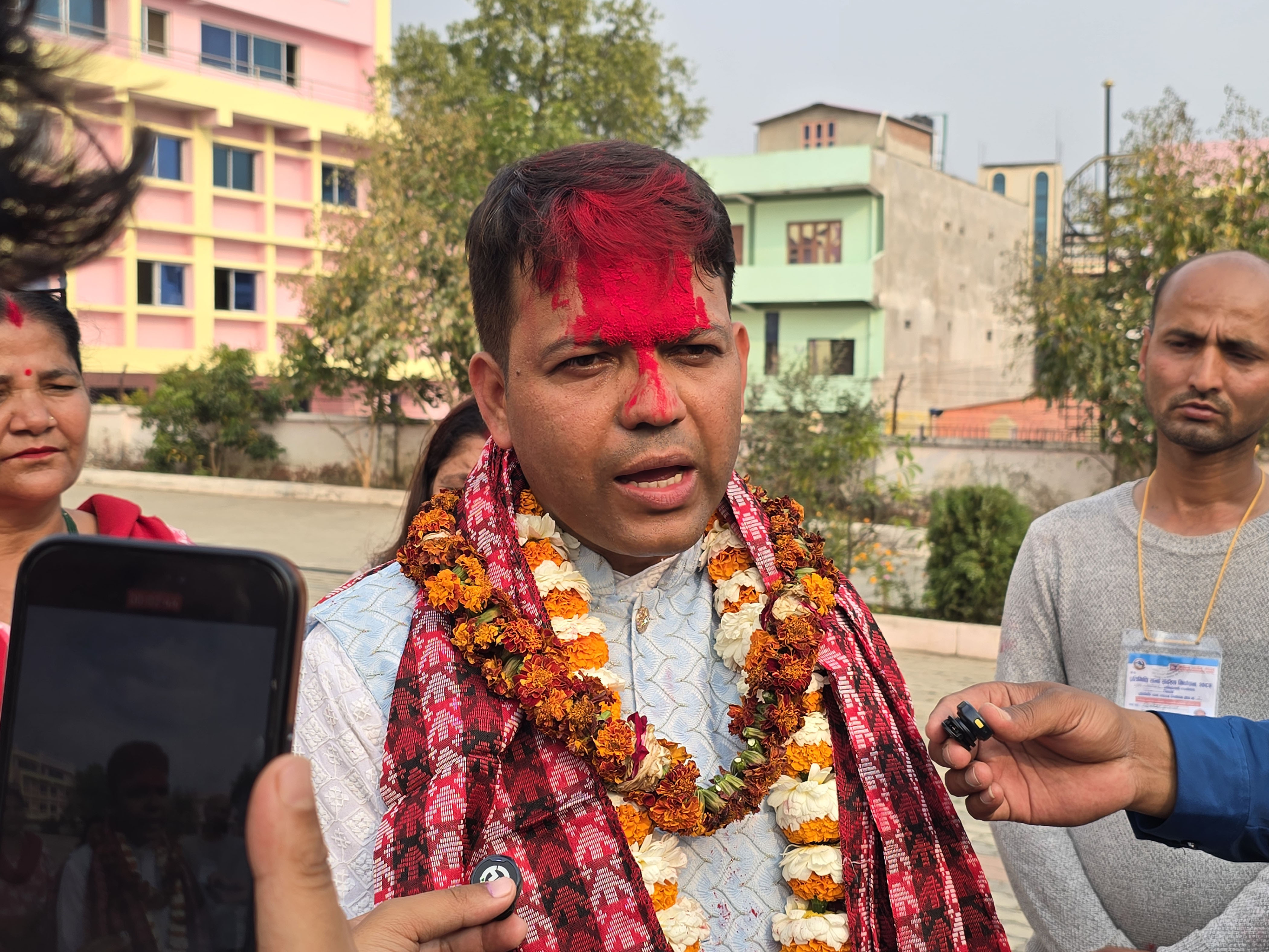 दाङ क्षेत्र नम्बर २ बाट निर्वाचित आचार्य