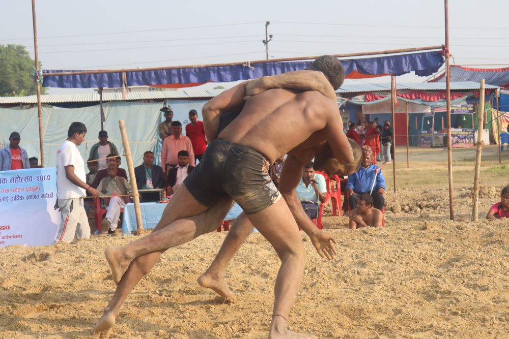 नेपालमा कुस्ती : चुनौतीबीच संस्कृतिको संरक्षण       