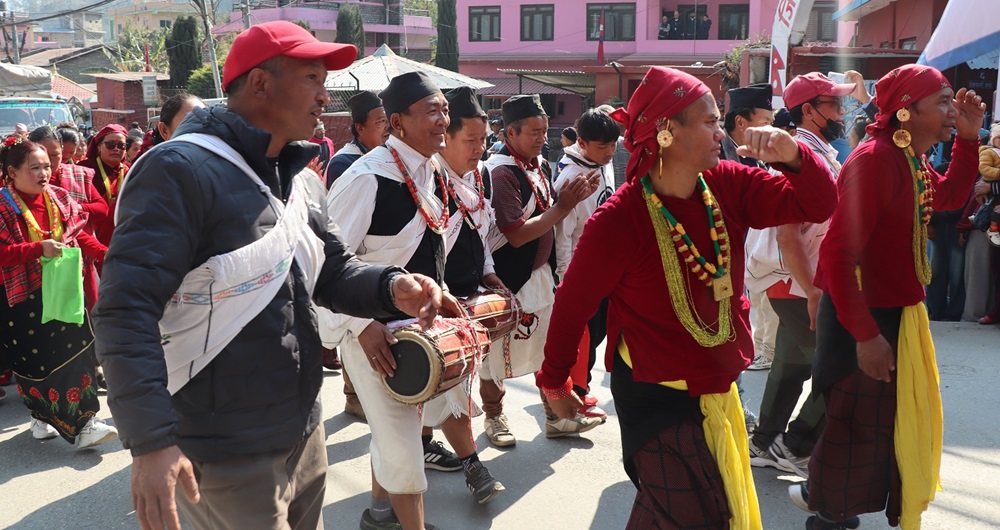 मगर र छन्त्याल समुदायमा माघेसङ्क्रान्ति पर्वको रौनक   