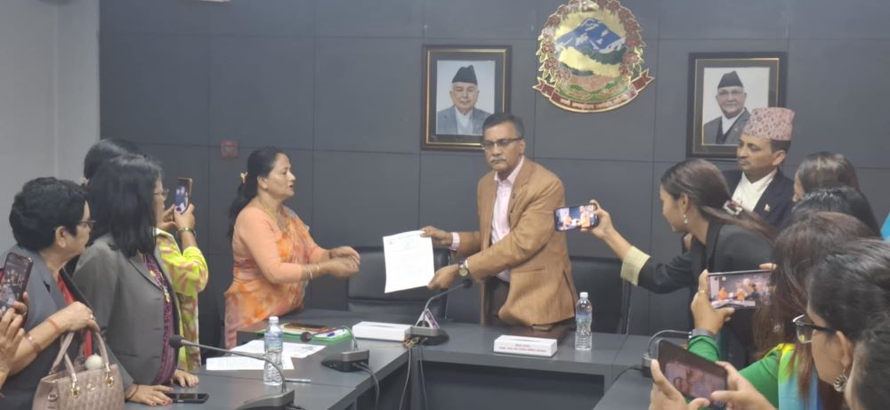 बहुविवाहलाई छुट दिने कानुन रोक्न महिला संघको आग्रह