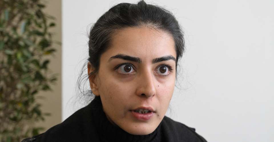 जेलमा पनि अडिग वकिल इमान मजारी        