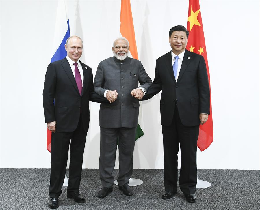 सी चिनफिङद्वारा आयोजित शिखर सम्मेलनमा सहभागी हुन पुटिन र मोदी चीनमा
