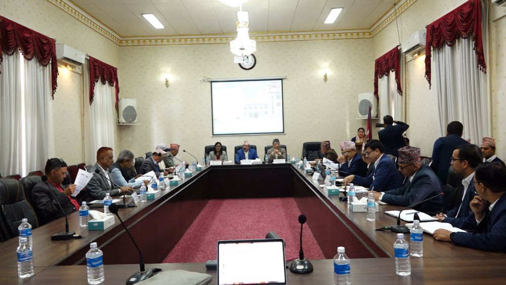 आगामी निर्वाचनबारे पूर्वपदाधिकारीसँगको परामर्शमा आयोग        