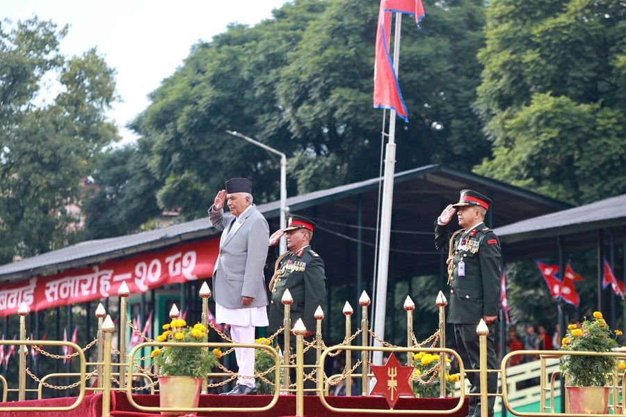 सैनिक मञ्च टुँडिखेलमा फूलपाती बढाइँ   