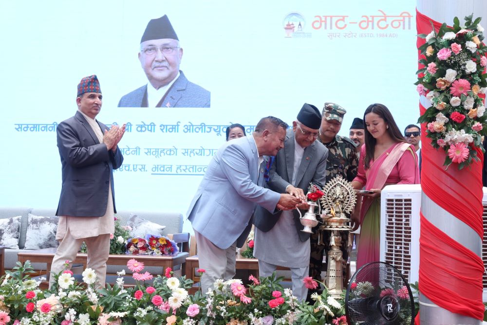 शिक्षण अस्पतालको विस्तारित सेवा भवनको उद्घाटन, निरोगी नेपाल अभियानलाई सार्थक बनाऔँ : प्रधानमन्त्री