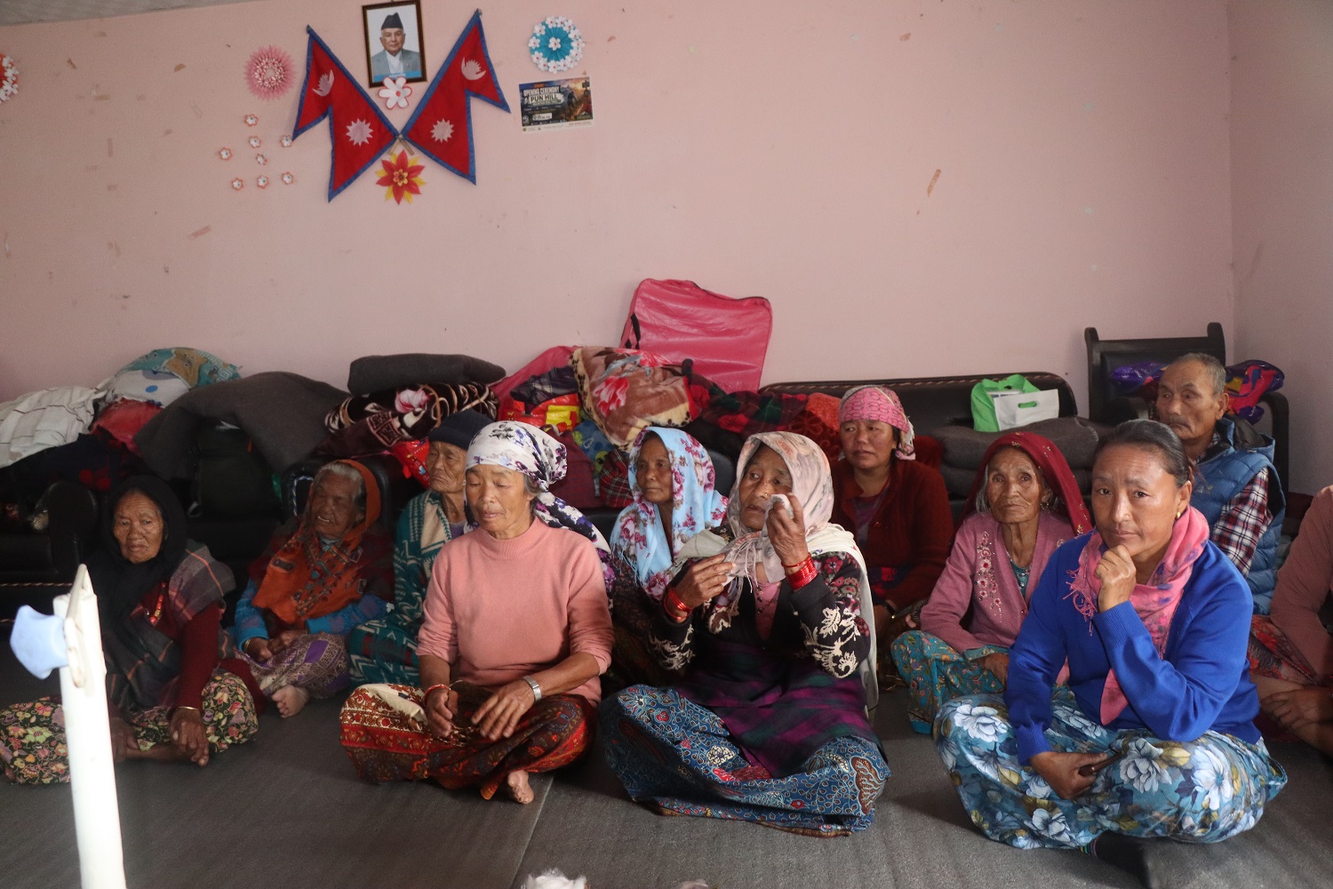 पहिरोले घेरिएको पाउद्धार, विस्थापितलाई गाउँ फर्किन अन्योल   