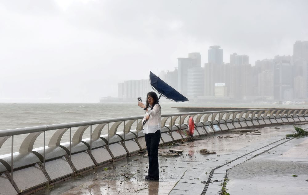 सुपर टाइफुन रागासाले ताइवानमा ताल फुट्दा १४ जनाको मृत्यु, हङकङ र दक्षिण चीनमा प्रहार        