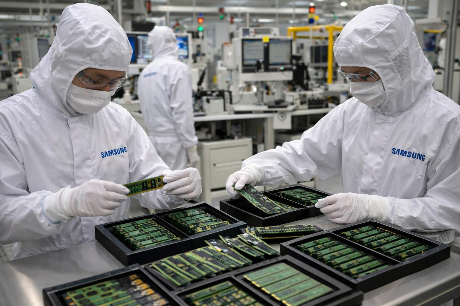 Samsung-work-place-1785401974.jpg
