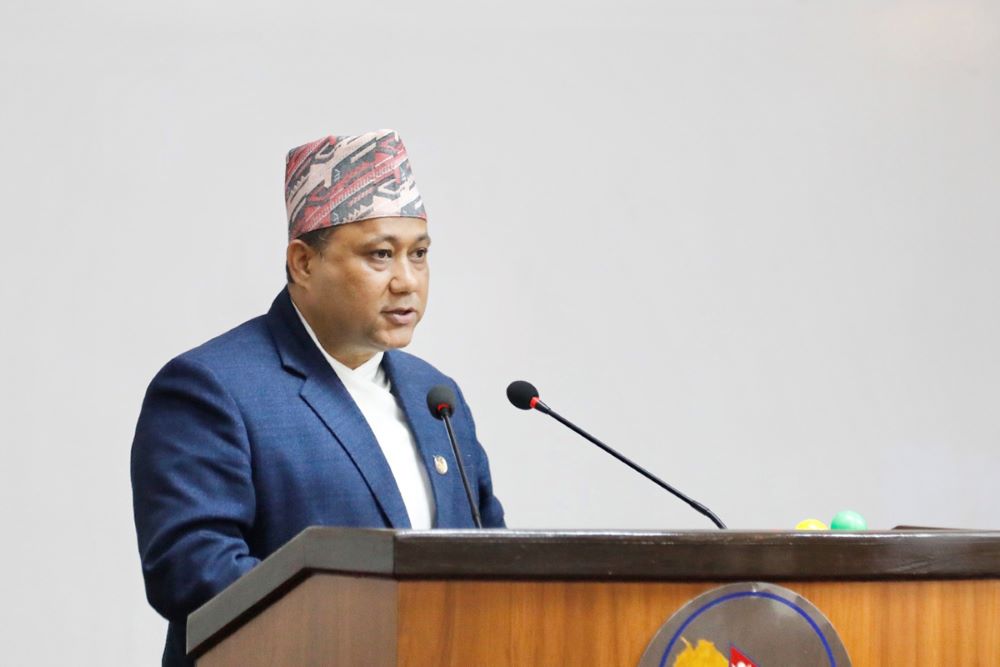 युरोनियम खानी उत्खननका सम्बन्धमा कोही कसैसँग सम्झौता भएको छैन : मन्त्री खनाल        