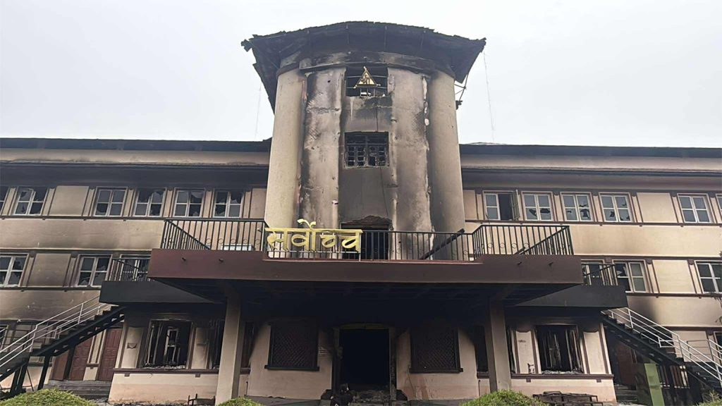 सरकार र जेनजीको सम्झौताविरुद्ध परेको रिट ‘हेर्न नभ्याइने’    