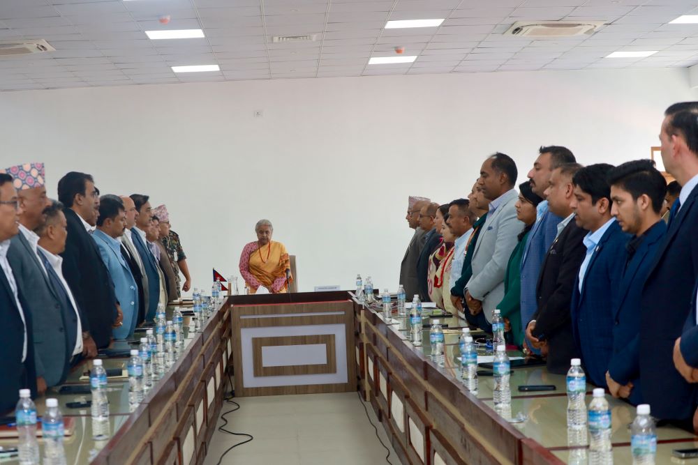 Sushila-Karki-pm-with-businessman-1758453316.jpg