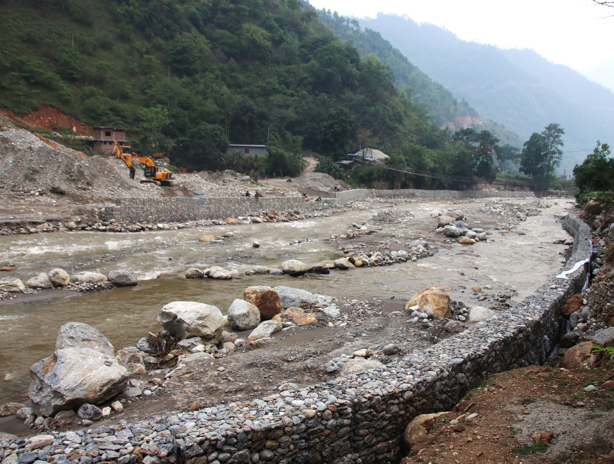 बस्ती जोगाउन तटबन्ध निर्माण   