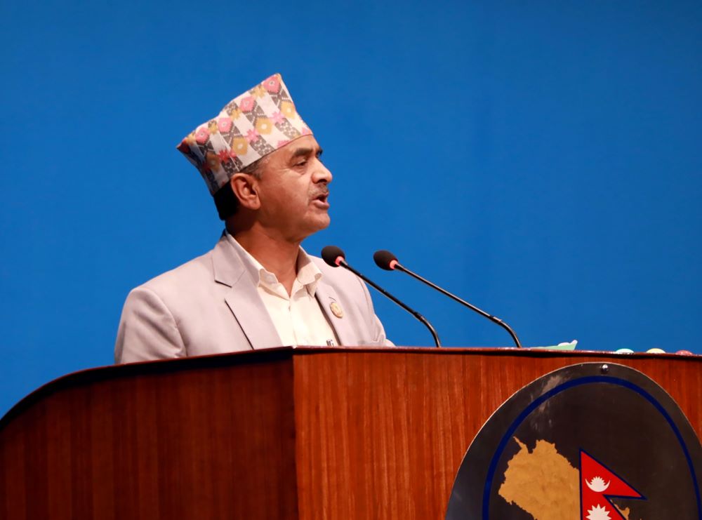 Thakur-Gaire-in-parliament-1746692400.jpg