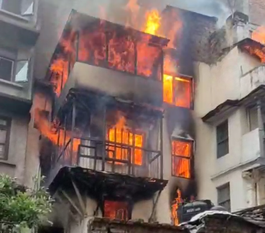 ग्यास चुहिएर मखनटोलमा आगलागी, एक जनाको मृत्यु