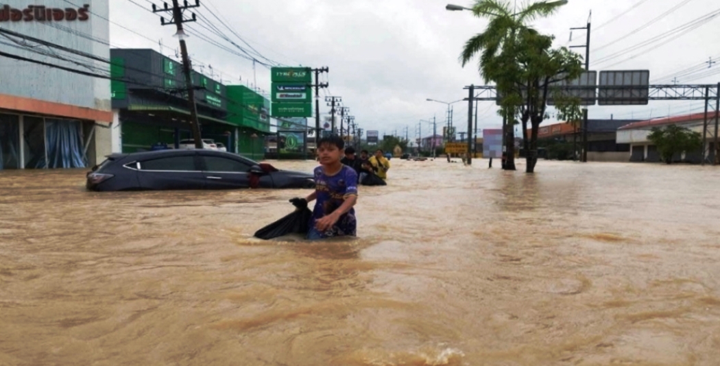 मलेसियामा बाढीको कारण १८ हजारभन्दा बढी विस्थापित        