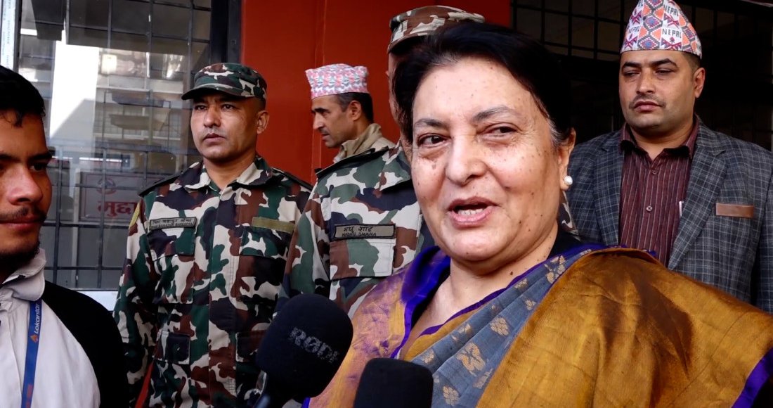 पूर्वराष्ट्रपति भण्डारीद्वारा मतदान    