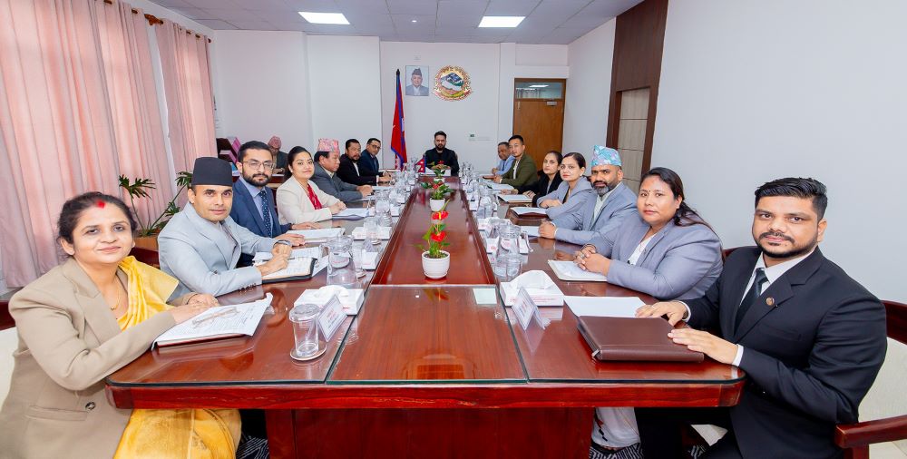 cabinet-meeting-1783509777.jpg