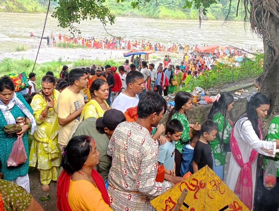 साउनको सोमबार देवघाटमा ३५ हजार भक्तजनको आगमन   