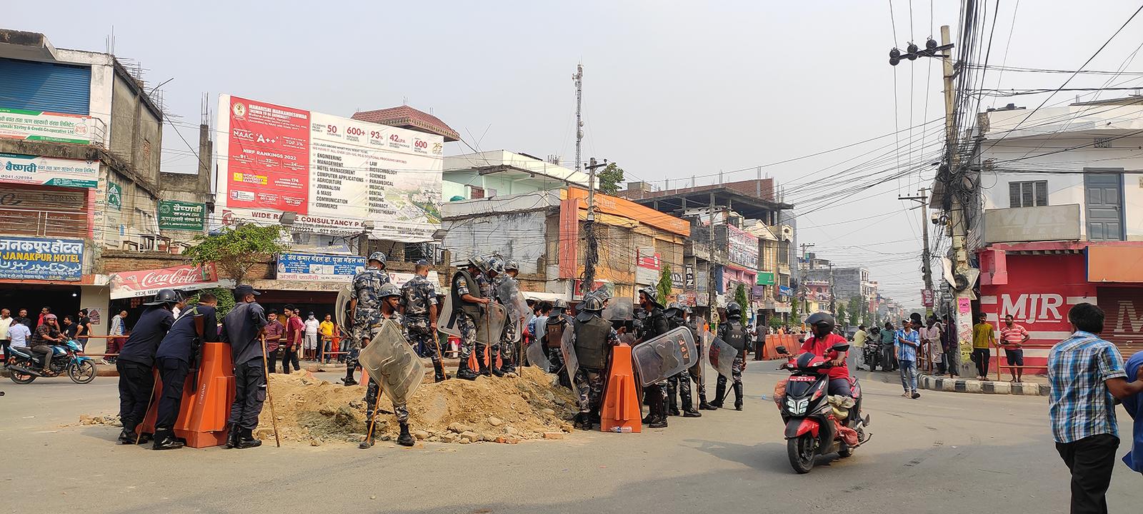 धनुषामा कर्फ्यु हटाएर निषेधाज्ञा, सिरहाको लहानमा पनि कर्फ्यु अन्त्य