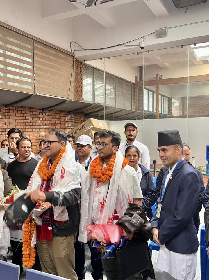      ‘एलिफेन्ट्स इन द फग’ का समूहलाई नेपालमा स्वागत