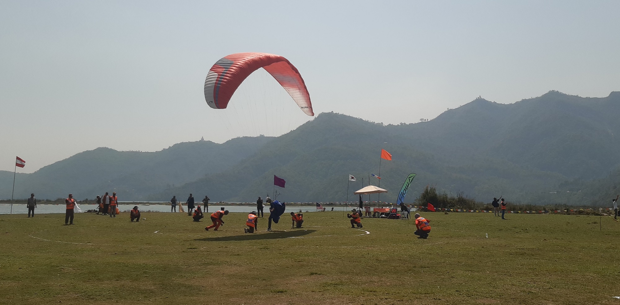 पोखरामा प्याराग्लाइडिङ प्रतियोगिता   