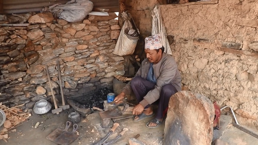 अझै कायम छ ‘बालीघरे प्रथा’ !   