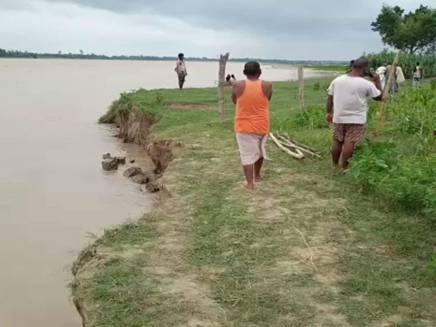 राप्तीमा भत्किएको तटबन्धन अझै मर्मत भएन   