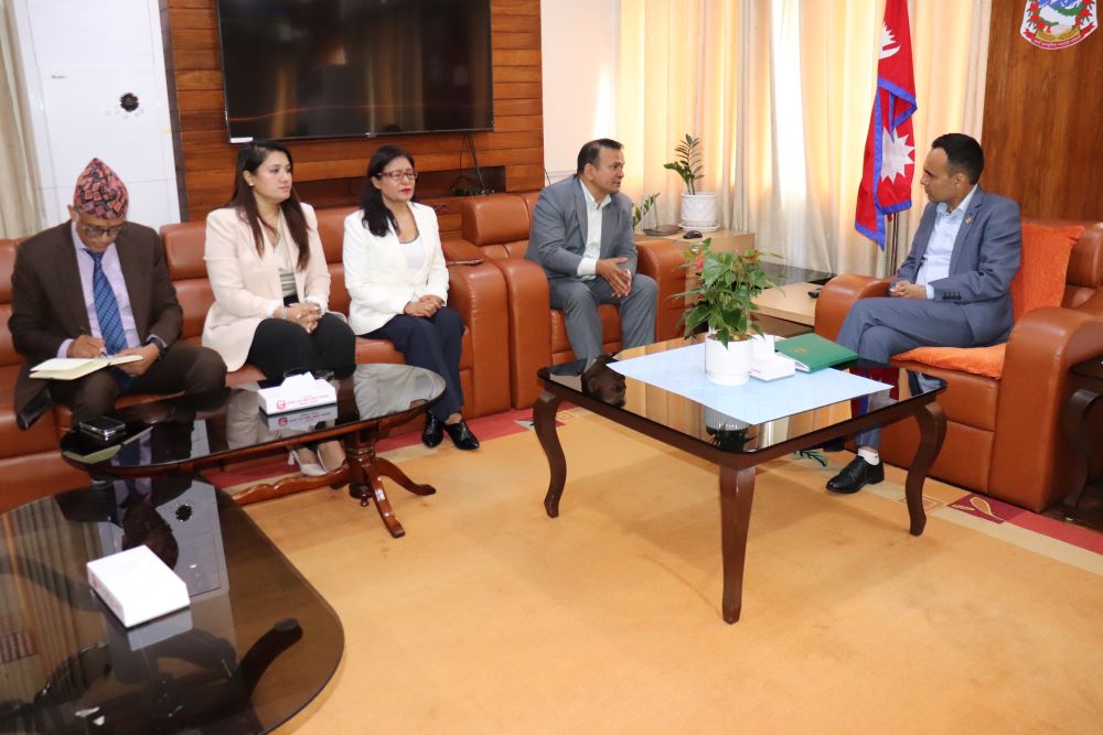 बाढीपीडितको पुनःस्थापना र पुनर्निर्माणमा सबै पक्षसँग सहकार्य गर्दै सरकार