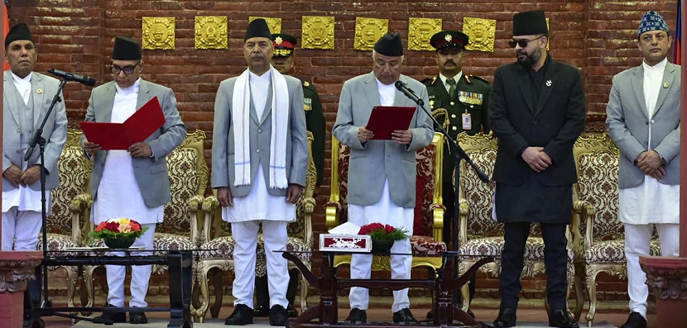 नवनियुक्त प्रधानन्यायाधीश डा. शर्माद्वारा शपथ ग्रहण